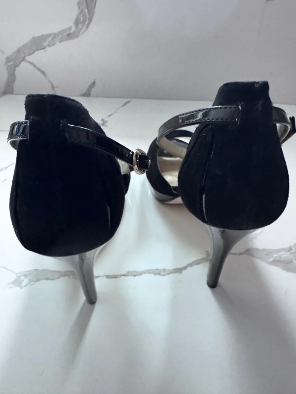 White House Black Market Viviana Black Size 8 Heels - Picture 6 of 10